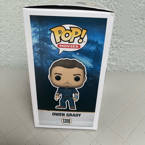 Funko Pop! Movie Jurassic World Dominion - Owen Grady Vinyl Figure - Picture 2 of 4